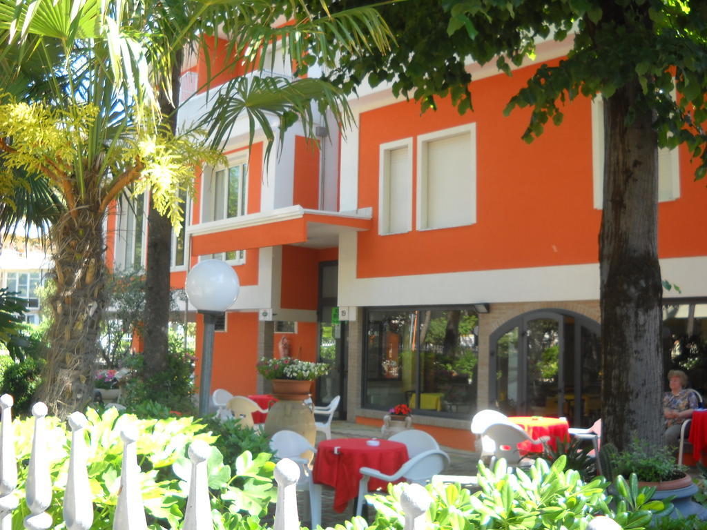 Hotel Edelweiss Cervia Exterior foto