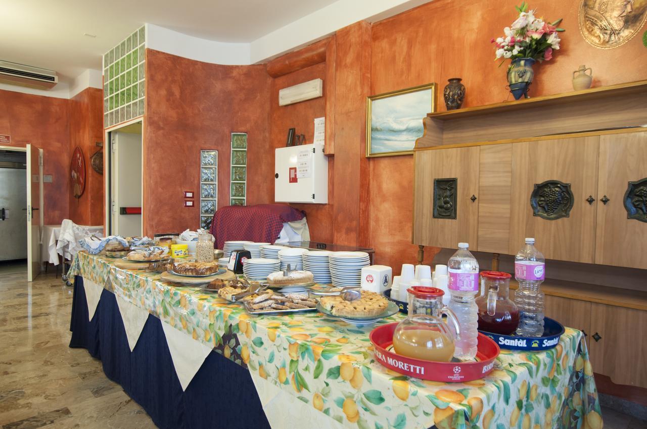 Hotel Edelweiss Cervia Exterior foto